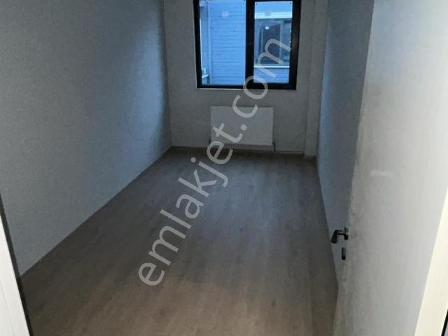 Altınova'da Kaçırılmayacak Fırsat! Sıfır Binada Lüks 4+1 Daire
