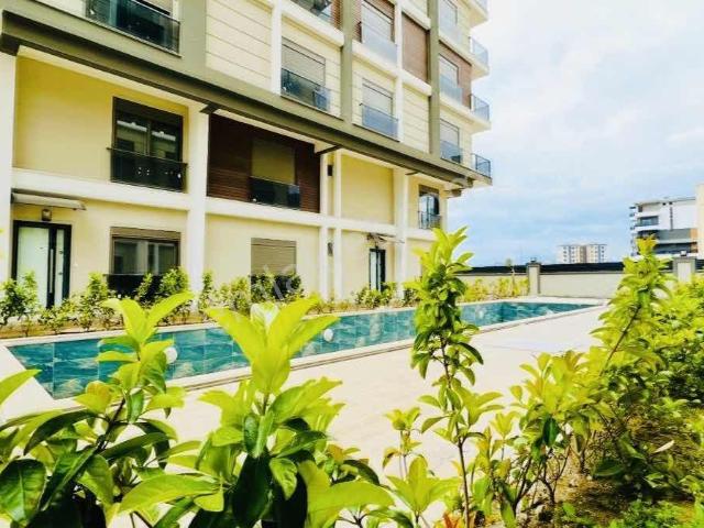 Altınovada Yatırıma Uygun Ayrı Girişli 3+1 Loft