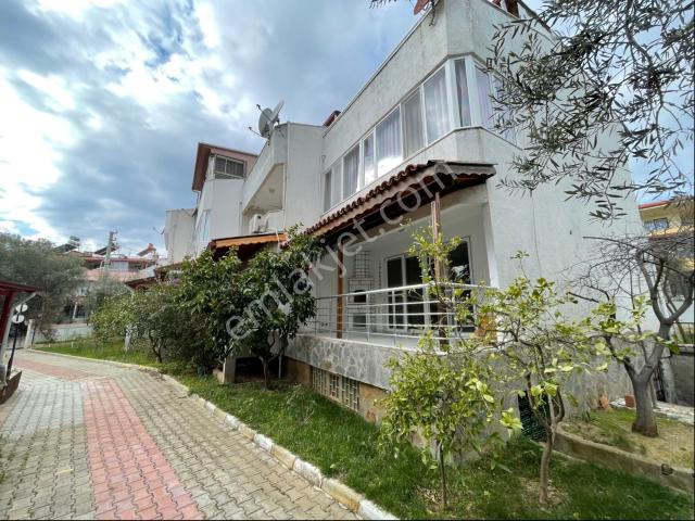 Altınoluk'ta Denize 250 M Satılık 3+1 Villa