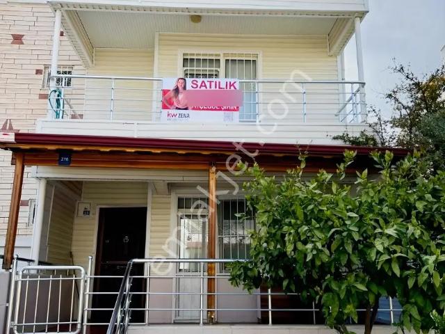Altınoluk Grupkent 4+1 Satılık Tripleks Villa