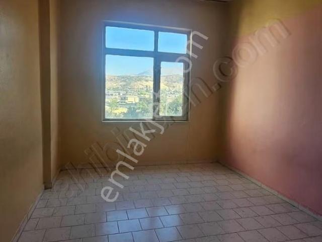 Altınoluk Mahallesinde Satılık 3+1 Daire