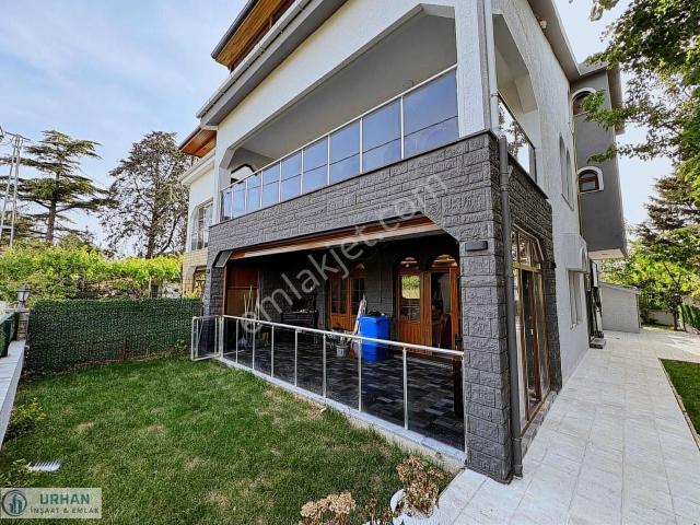 Altınorak Sitesinde Denize Yakın 7+1 Masrafsız Tripleks