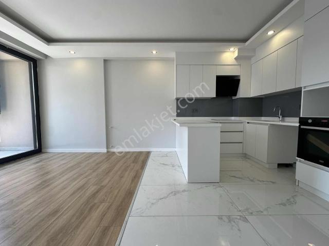 Altınay Sitesi Havuz Manzaralı Ara Kat Satılık 2+1 Daire