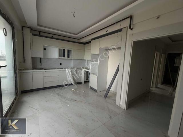 Altındağ Karşısı Zana Yapıda Kiralık 2+1 95 M2 Net Daire