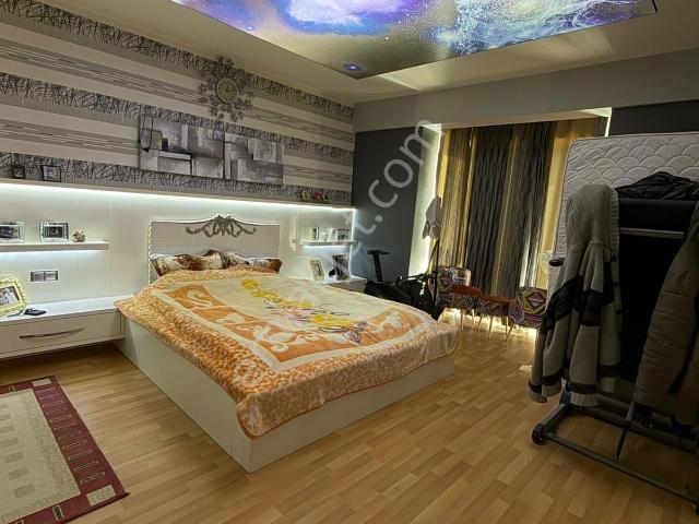 Altıntaş Ara Kat 247 M2 Satılık Daire