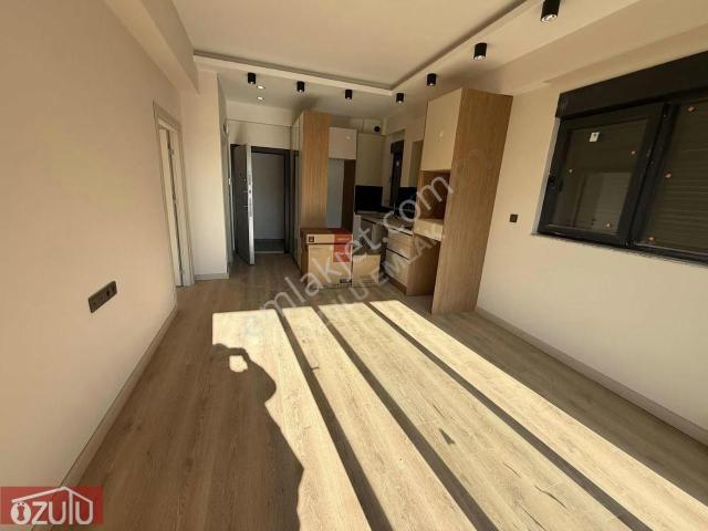 Altıntaşta Sıfır Arakat Kapalı Oto. Havuz 1+1 Satılık