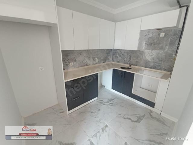 Altıntepe'de Bostancıya Komşu Sıfır Katta Lüks 1+1