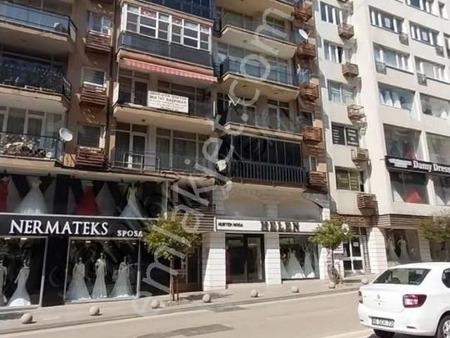 Altıparmak Cadde Üstü Satılık Daire