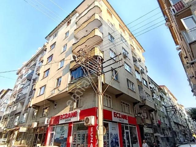 Altıparmak Çırpan Mah 2+1 90m² Ara Kat Asansörlü Kiralık Daire
