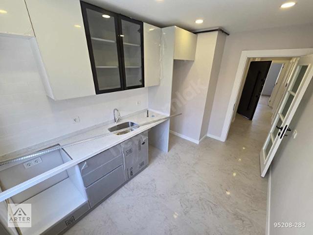 Altayçeşmede Lüks Binada Sıfır Balkonlu 2+1