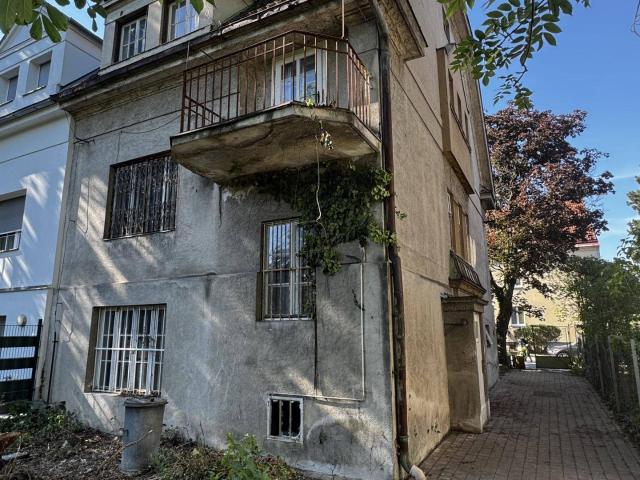 Altbauvilla in Hietzing – direkt beim Hietzinger Bad