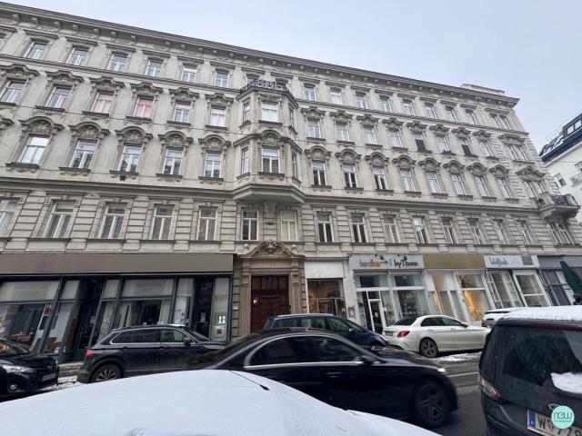 Altbauwohnung beim Karmelitermarkt / zwei Zimmer / 81 m² Top 30, 2026