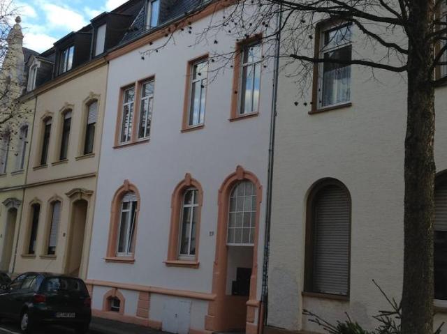 Altbauwohnung in Trier Süd mit 30 m² Spitzboden extra