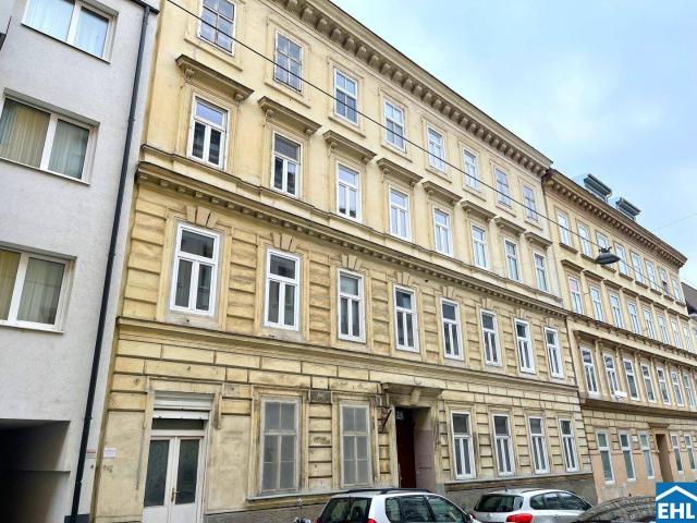 Altbau Charme mit Renovierungspotenzial: Wohnungen in historischem Gebäudeensemble