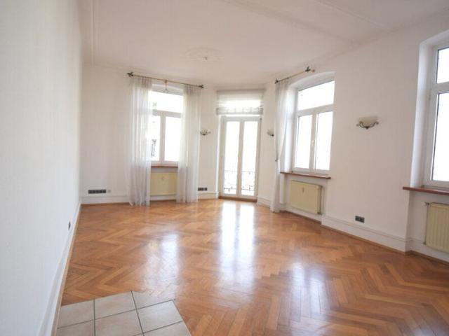 Altbau Fans aufgepasst: sehr schöne Wohnung in der Mannheimer City