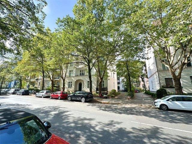 Altbau Liebhaber aufgepasst 1.OG mit Balkon Charme und Stil im Detail