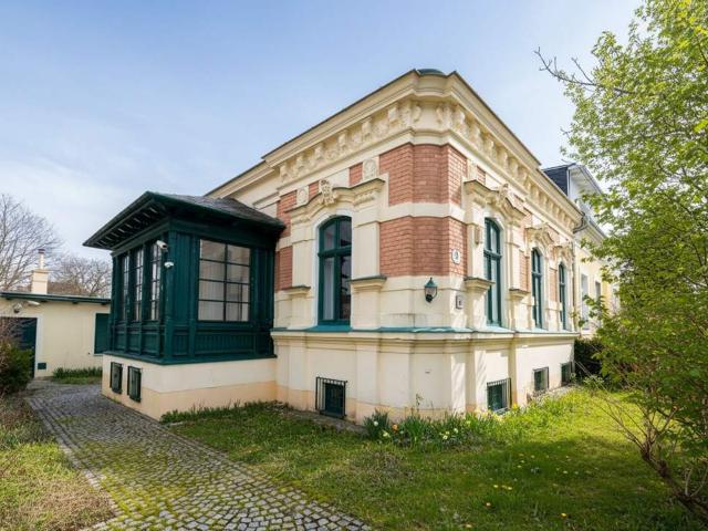 Altbau Villa mit Gartenhaus in bester Mödlinger Wohnlage