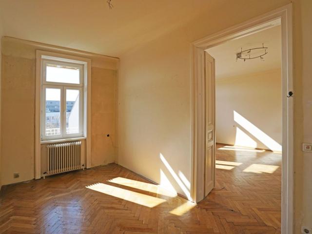 Altbauflair trifft Naturidylle am Wienflussweg Wohnen am Stadtrand mit Südbalkon und Garten