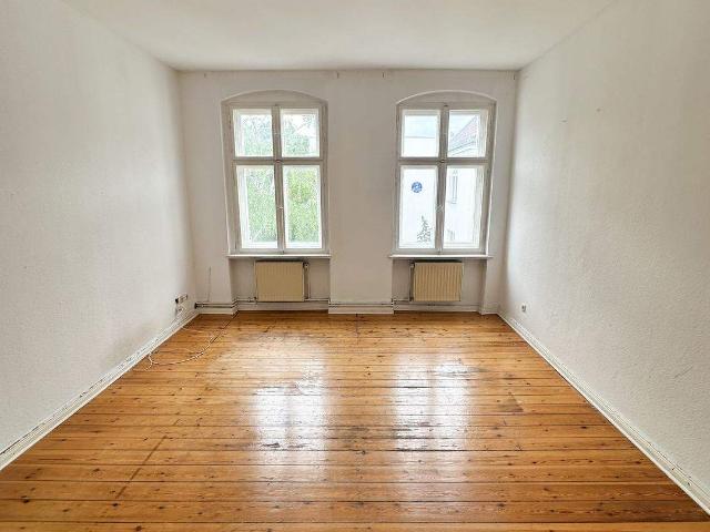 Altbauflair in attraktiver Lage: Bezugsfreie 2 Zimmer Wohnung nahe Lietzenseepark in Charlottenburg!