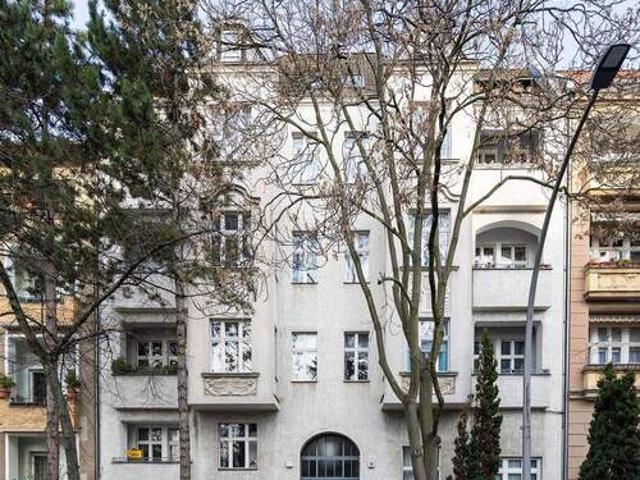 Altbaujuwel in Steglitz Zehlendorf: Großzügige 3 Zimmerwohnung mit Balkon und Eigennutzoption!