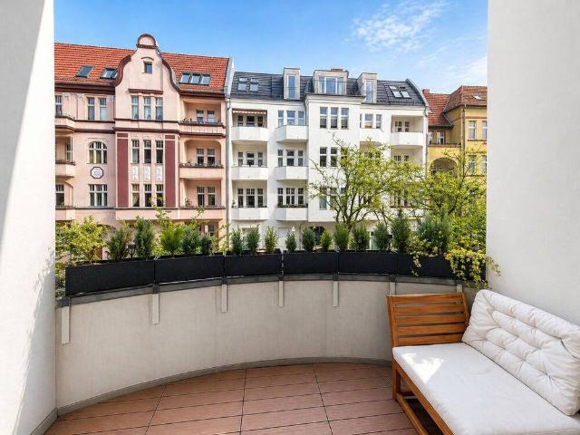 Altbaujuwel mit Balkon und Stil nahe S Bahnhof Spandau