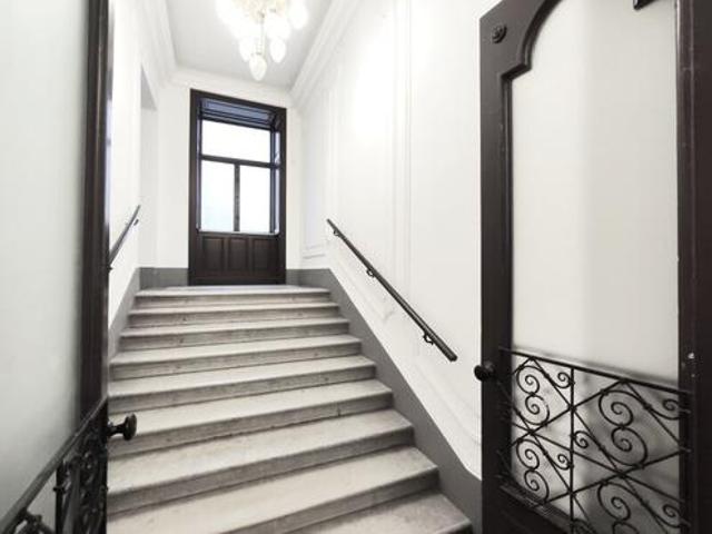 Altbaujuwel mit Erstbezug und U Bahn Nähe! 3 Zimmer! Nähe Servitenviertel!