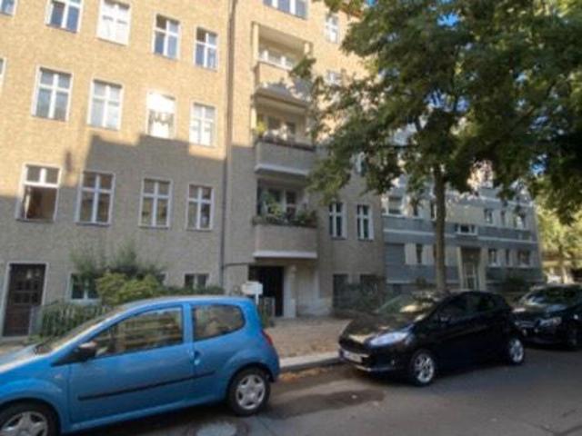 Altbauperle mit großem Innenhof in Berlin Steglitz