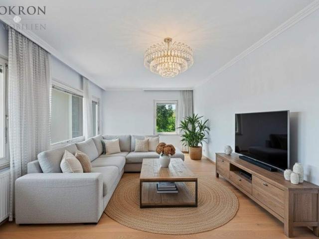 Altes Mädchen sucht Traumprinzen Villa für 1.000 und 1 Nacht