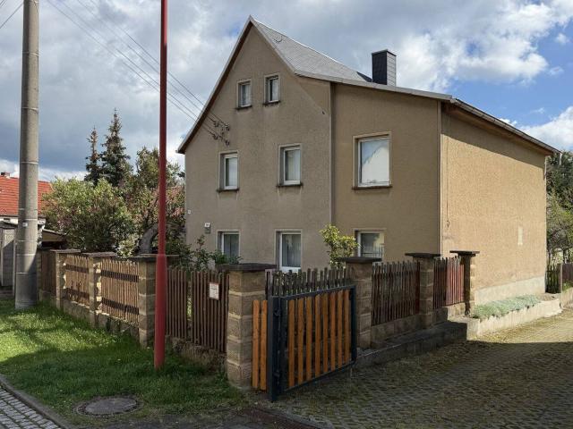 Älteres Bauernhaus mit großem Grundstück am Hainer See zu verkaufen