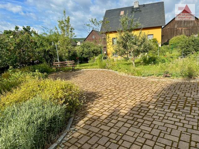 Altersgerechte 2 Raum Wohnung Fahrstuhl ebenerdige Dusche komplett möbliert Thum Jahnsbach!