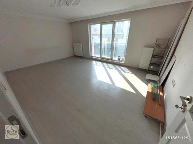 ALTIAĞAÇ MAHALLESİNDE CADDE YAKINI ASANSÖRLÜ SATILIK 4+1 DUBLEKS DAİRE