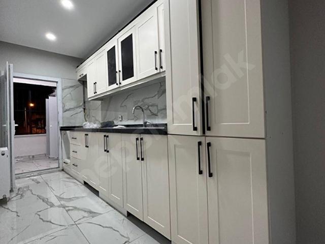 ALTINŞEHİR DE KİRALIK 2+1 BALKONLU YÜKSEK GİRİŞ