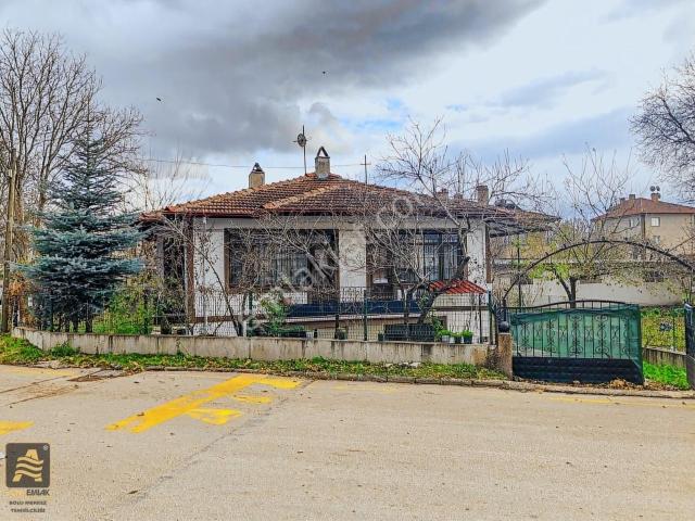 Altın Emlak'tan Şehir Merkezinde Satılık Müstakil Ev