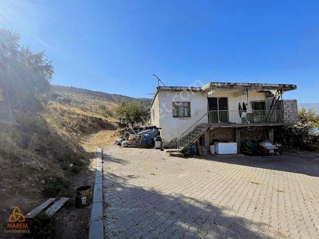 Altınova Yolu Üzeri Satılık Müstakil Ev Arsa