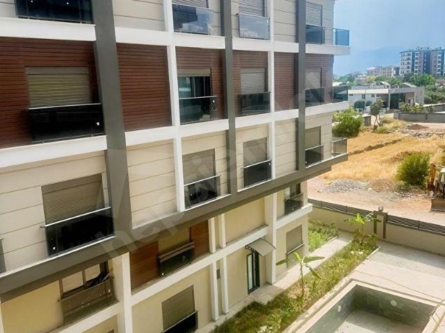 ALTINOVA ORTA MAHALLEDE ANA YOLA YAKIN SIFIR 2+1 KİRALIK DAİRE