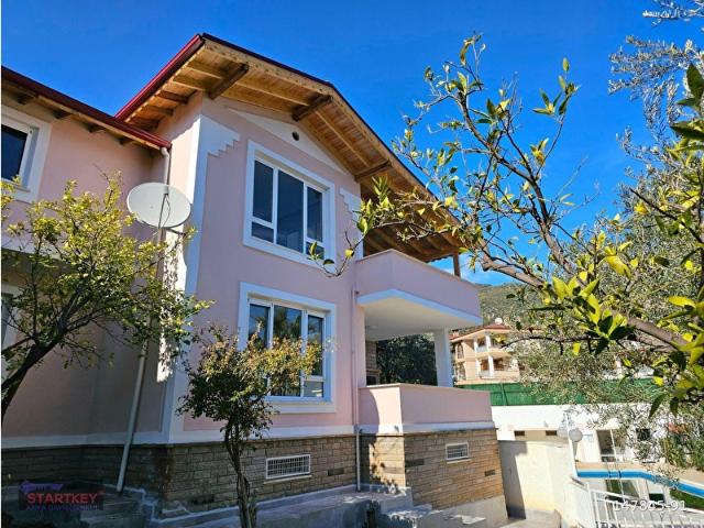 ALTINOLUK SİTE İÇİNDE SATILIK 3+2 DENİZ MANZARALI HAVUZLU VİLLA