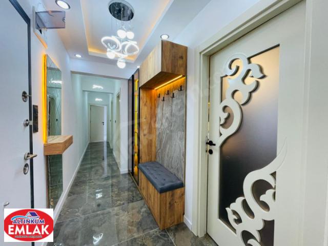 ALTINKUM EMLAKTAN SATILIK AKÇAY MERKEZDE İÇİ FULL YAPILI ŞIK TASARIMLI ÖN CEPHE 2+1 DAİRE
