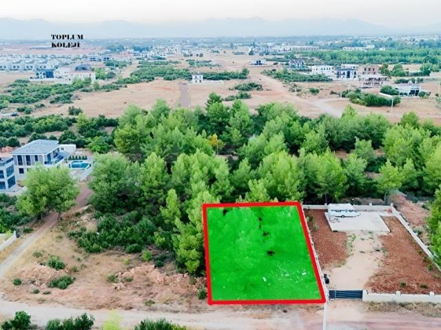 ALTINKALEDE SATILIK 865 M2 BÖLGENİN EN UCUZ PARSELİ PARKA CEPHE