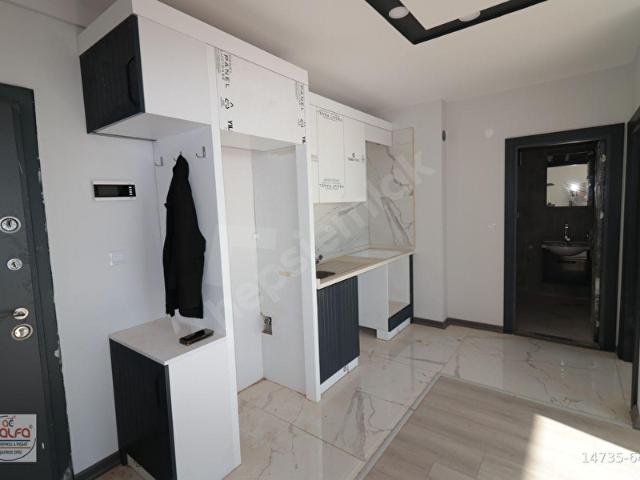 ALTINTAŞ HAVAALANI KARŞISI HAVUZLU SİTEDE SIFIR 1+1 OFİS HOME OFİS DAİRE
