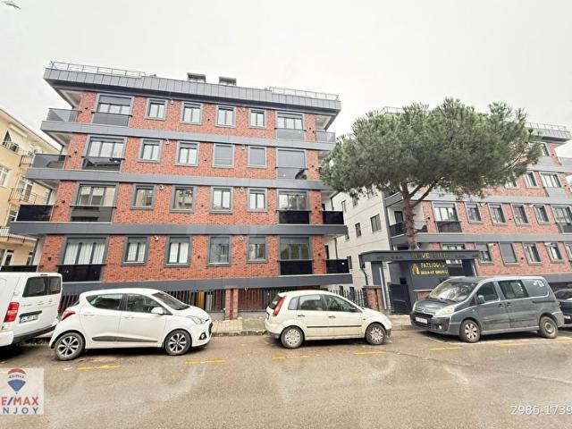 ALTINTEPE'DE EBEVEYN BANYOLU SIFIR ÖN CEPHE SATILIK 3+1 DAİRE