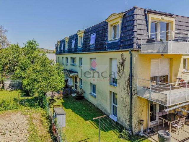 ALTKIRCH, 2 pièces avec terrasse et 2 parking