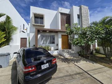 Altos De Manta Beach: Se Vende Casa Cerca del Mar en San Mateo