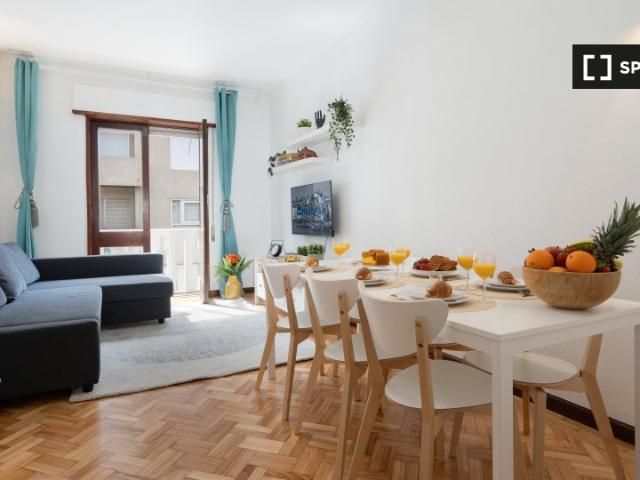 Aluga se apartamento de 2 quartos em Cedofeita, Porto
