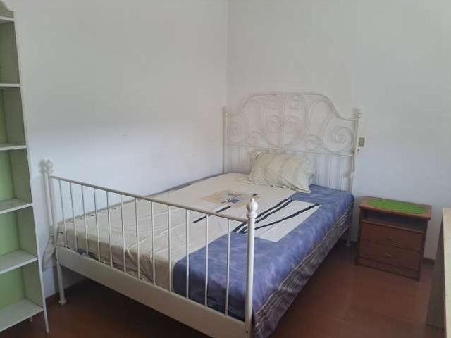 Aluga se quarto em apartamento de 4 quartos em Coimbra