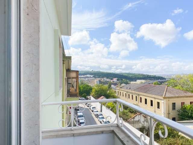 Aluga se quarto em apartamento de 5 quartos em Lisboa, Lisboa