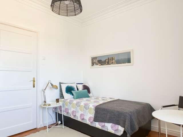 Aluga se quarto em apartamento de 6 quartos em Alfama, Lisboa