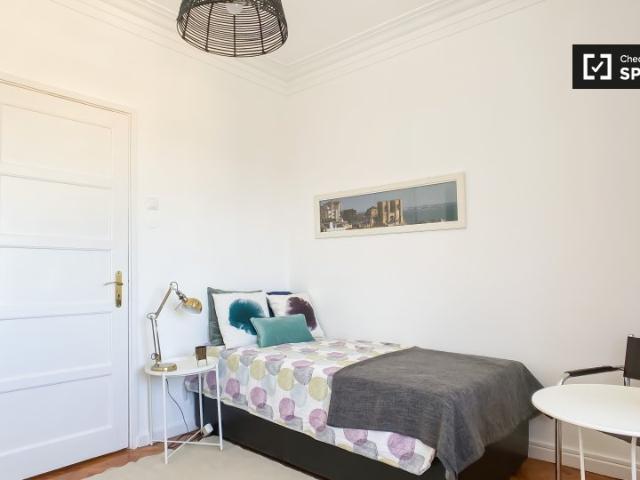 Aluga se quarto em apartamento de 6 quartos em Alfama, Lisboa