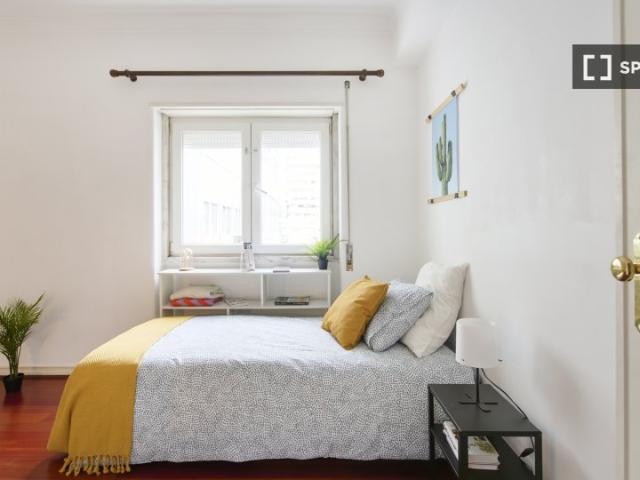 Aluga se quarto em apartamento partilhado em Lisboa