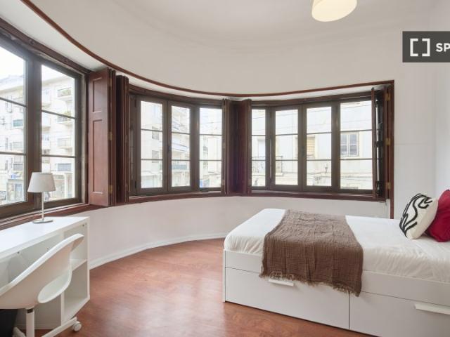 Aluga se quarto em apartamento partilhado em Lisboa