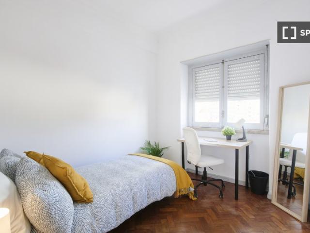 Aluga se quarto em apartamento partilhado em Lisboa